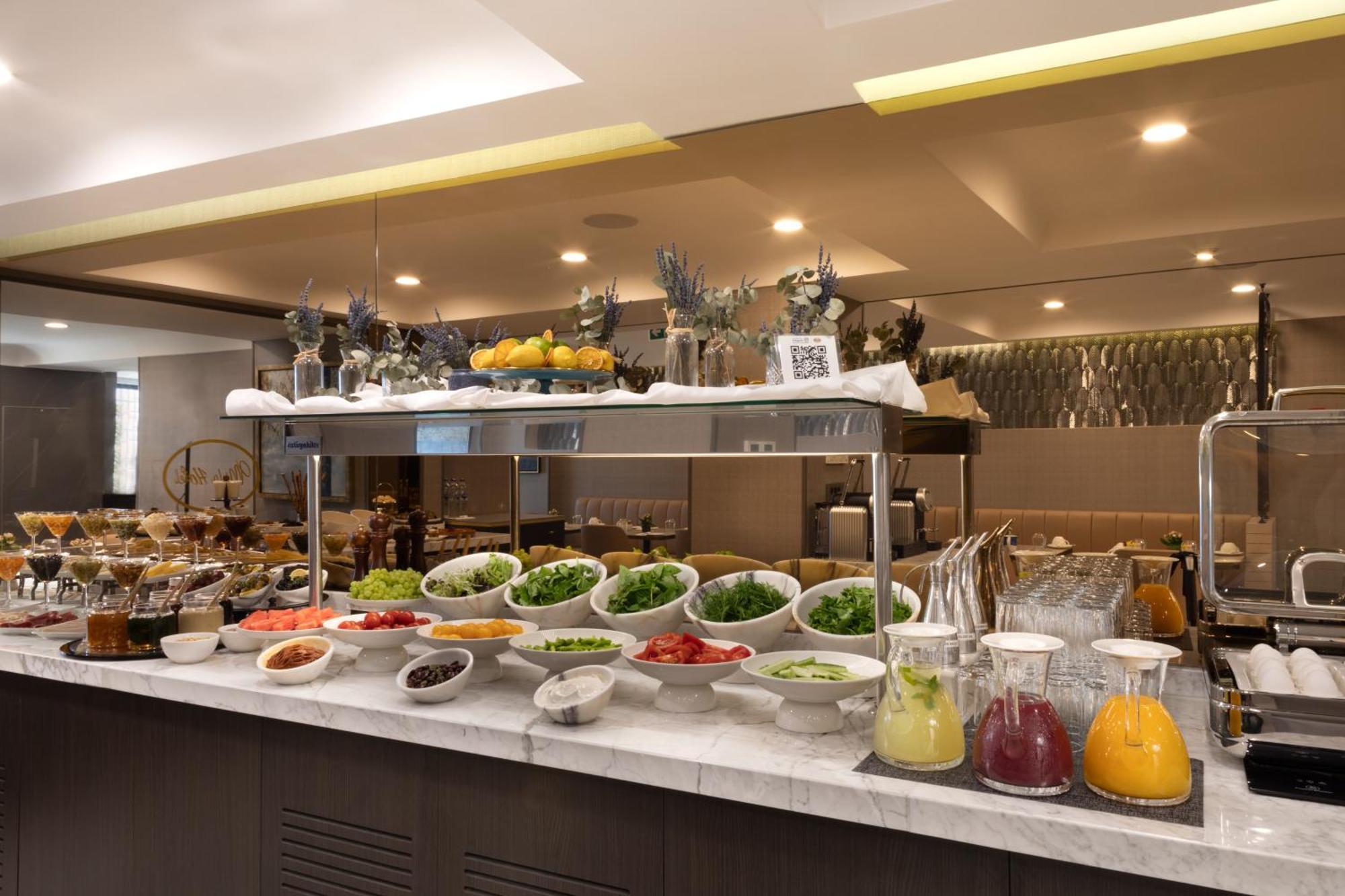 Mula Hotel Istanbul Exterior foto A salad bar